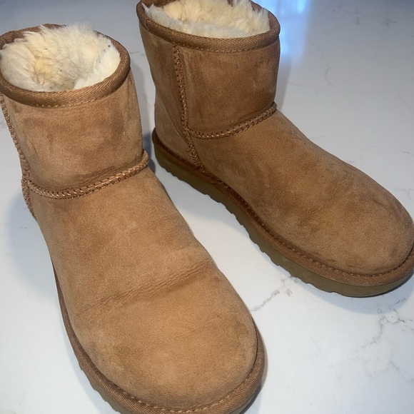 Women’s UGG boots size 7 Chestnut - Picture 5 of 9
